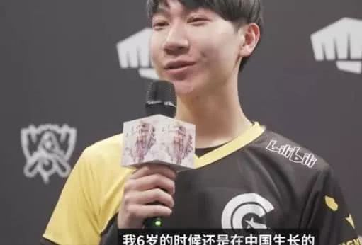 uzi最新访谈 13675a62e9ec4eefb0a5aeae1851d7ea.jpeg