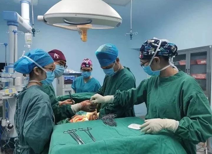 什么样的精神病需要做手术 33aa74cd18e64cb0bfcb29d187156471.jpeg