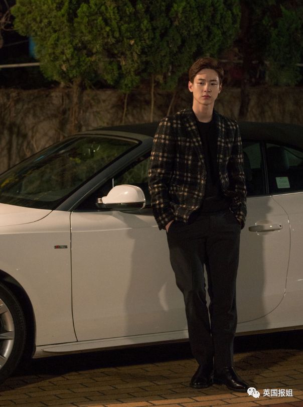 脱衣有肉、女装妖娆,这位偶像小哥出道竟是因