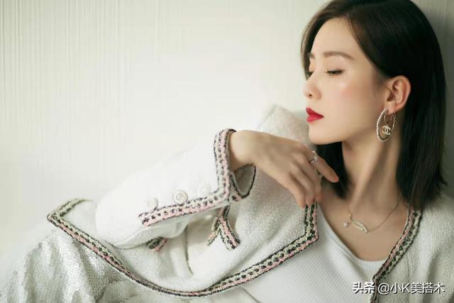 怎么才能有气质和魅力 a7f03b4c5ecb4291a7b5a1849ea10a25.jpeg