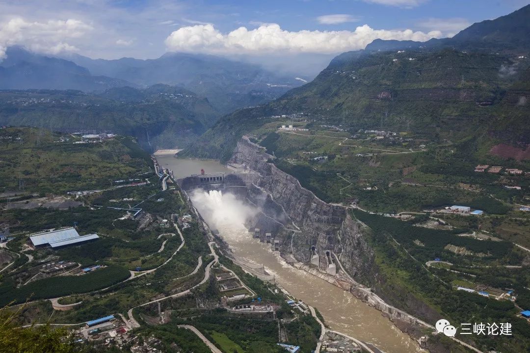 能建葛洲坝三峡建设公司参建的溪洛渡,向家坝水电工程分别于2014年7月