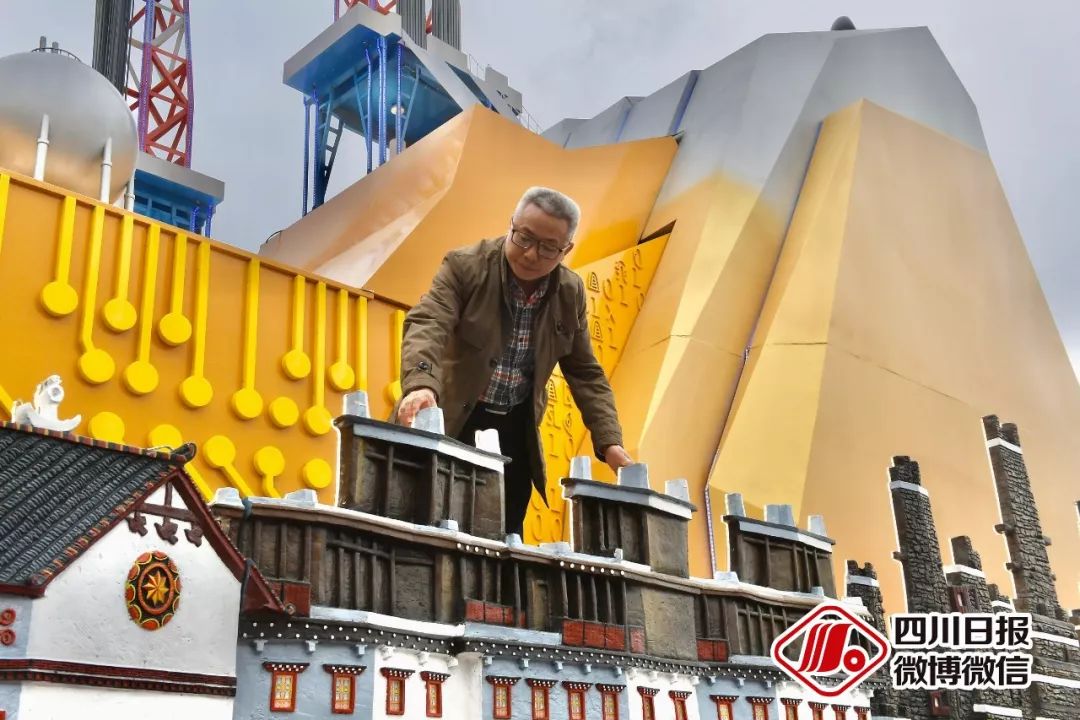 国庆游行的四川彩车在成都免费展出!快去打卡