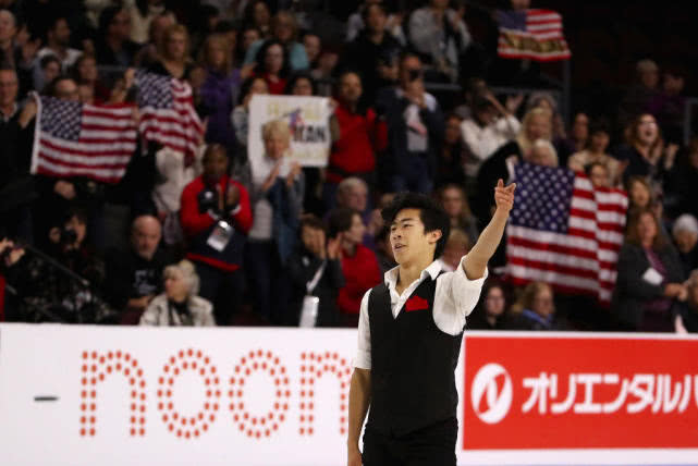花滑法国站陈巍短节目破百居首宇野昌磨两跳摔倒位列第四