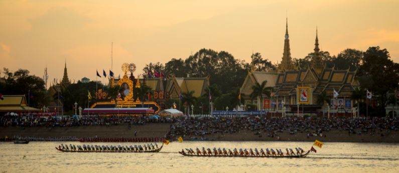 编者按:2019年11月9日与10-12日,柬埔寨将先后迎来国庆日与"送水节"