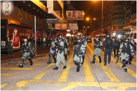港媒：涉嫌袭警、非法集会、藏有攻击性武器，香港一消防员被捕