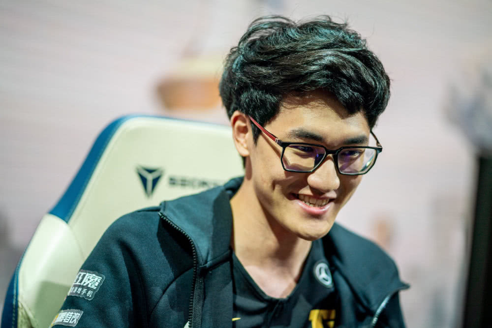 Karsa直播透露要离队?网友热议:如果真的转会