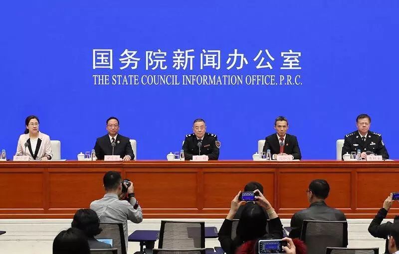 世界第一个100万人口的城市_中国人口世界第一
