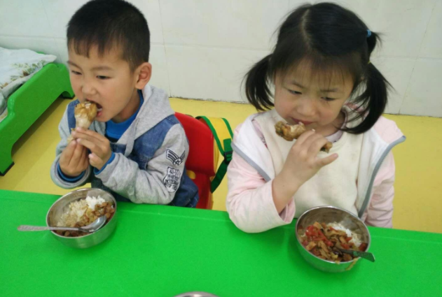 #樱桃育儿经#孩子若有这3个表现，是身高“定格”的表现，家长再不干预就晚了