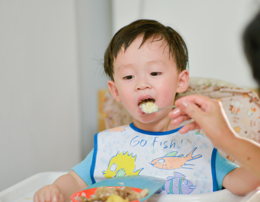 #樱桃育儿经#孩子若有这3个表现，是身高“定格”的表现，家长再不干预就晚了
