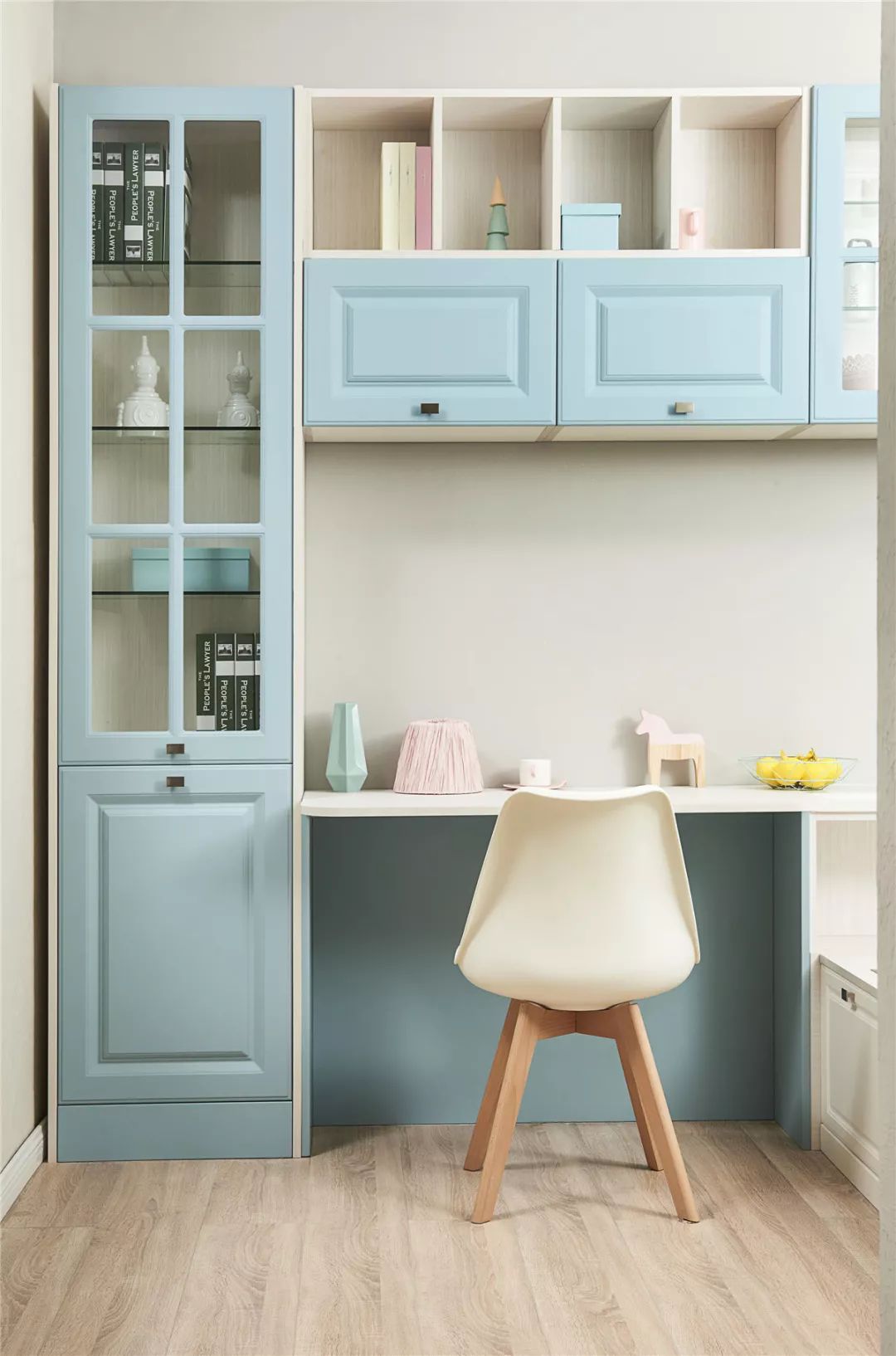 小房间怎么收纳 186ac7f186274dbf92bba7b38a75c5ea.jpeg