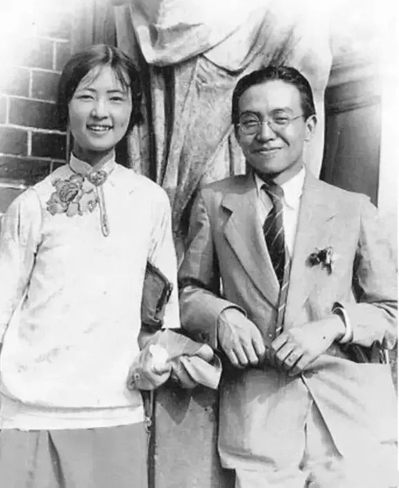 林徽因是林长民的女儿,写《与妻书》的林觉民是她的叔叔