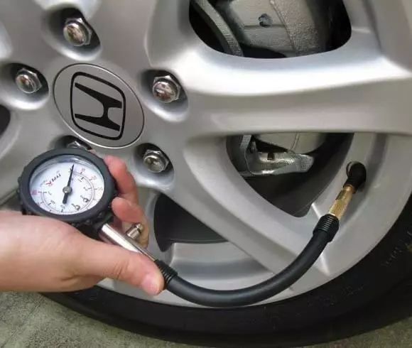胎压多少正常范围 34e816203d2649cc92b2cd43dc9f6906.jpeg
