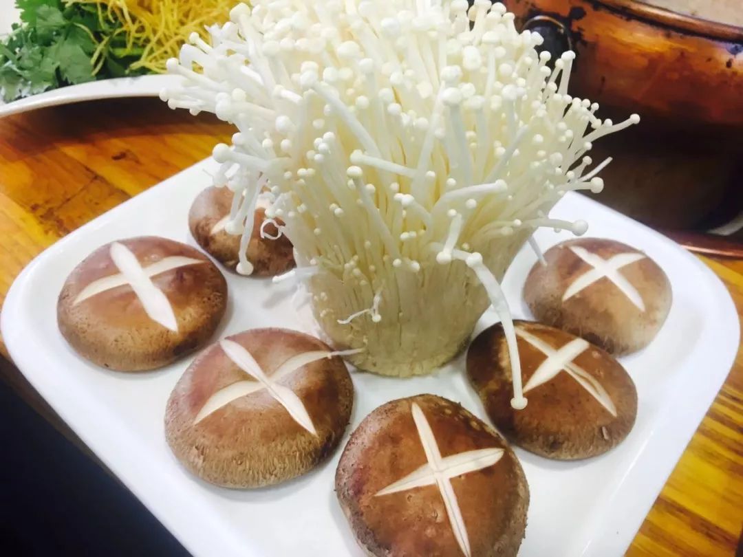 烧烤配什么比较解腻 79717718ad2342449eb657db5dbc249b.jpeg