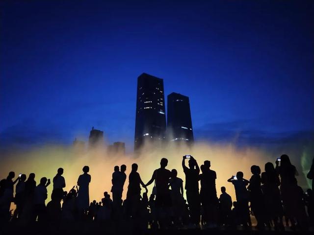 手机拍照怎么拍出大片 8233ba2a7bc04af7bf437a14f2731853.jpeg