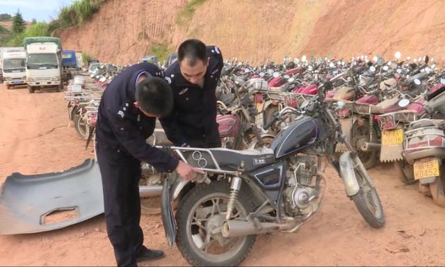 做梦梦见骑自行车搭死去很久的人，梦境背后的深层含义与解析