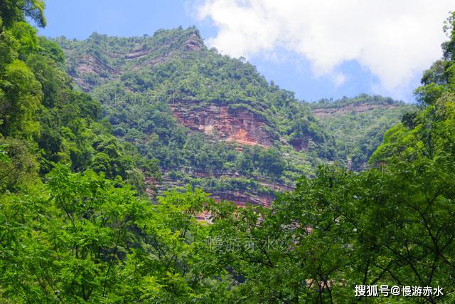 守着绝世风景不开发却要过苦日子的贵州赤水穷山村,村里景色美得震撼