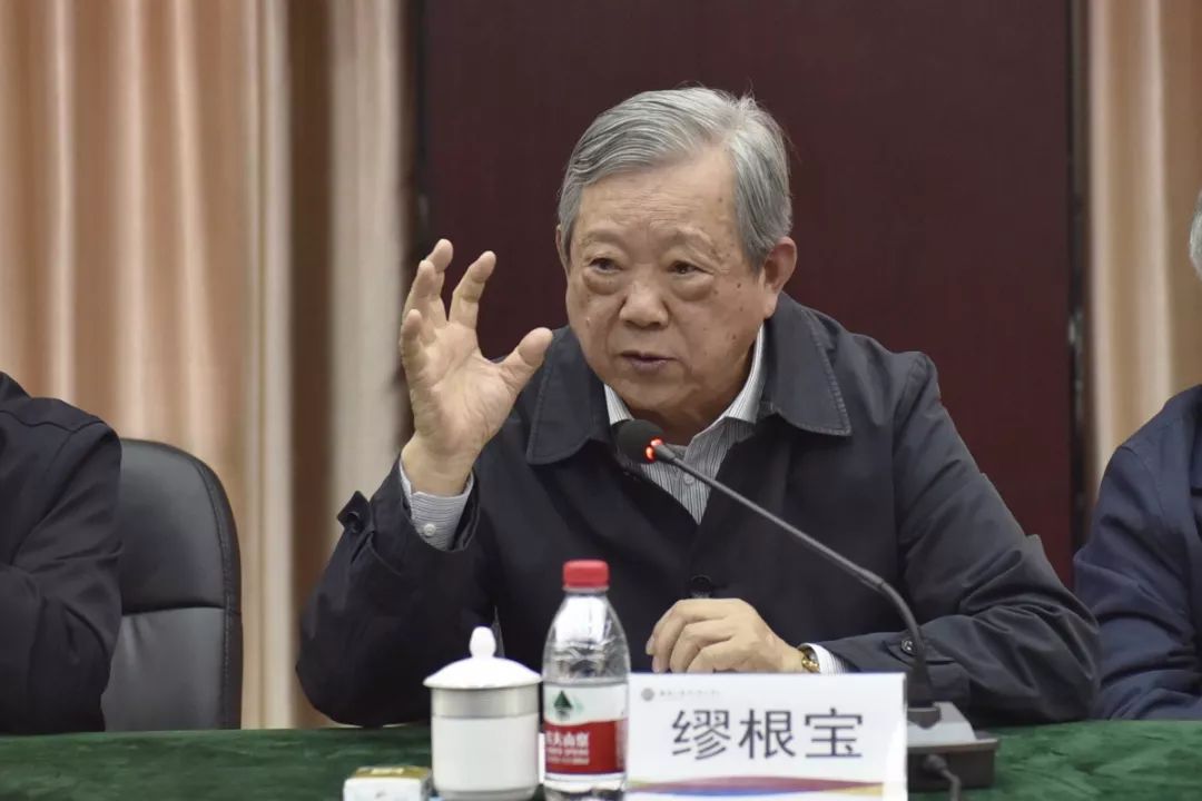 校友总会名誉会长,56级校友缪根宝讲话