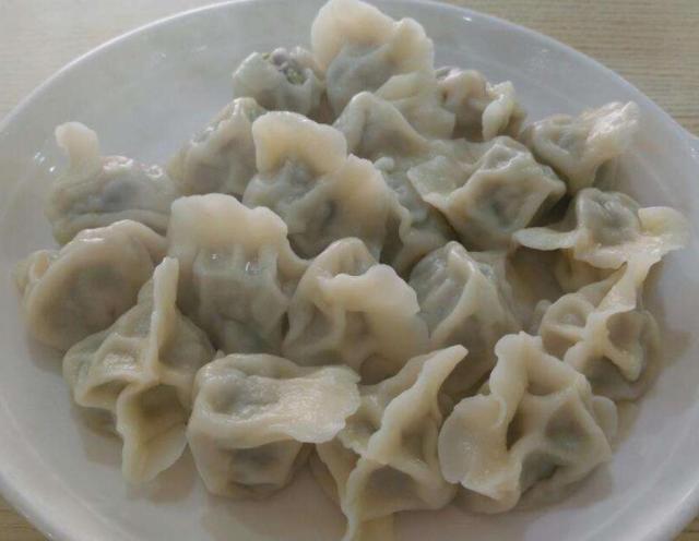 生饺子一斤有多少个 ebc655e97d36444cbafe53639233d7f5.jpeg