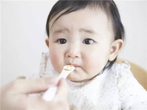 婴儿怎么吃钙片好