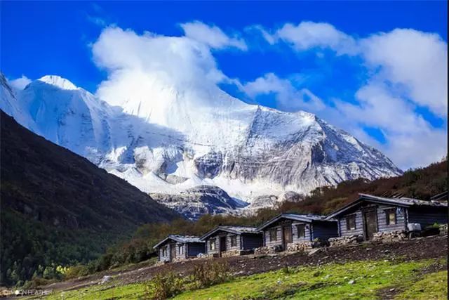 亚丁稻城旅游攻略景点 0e46bbdb1e1b44d9963b500e96908277.jpeg