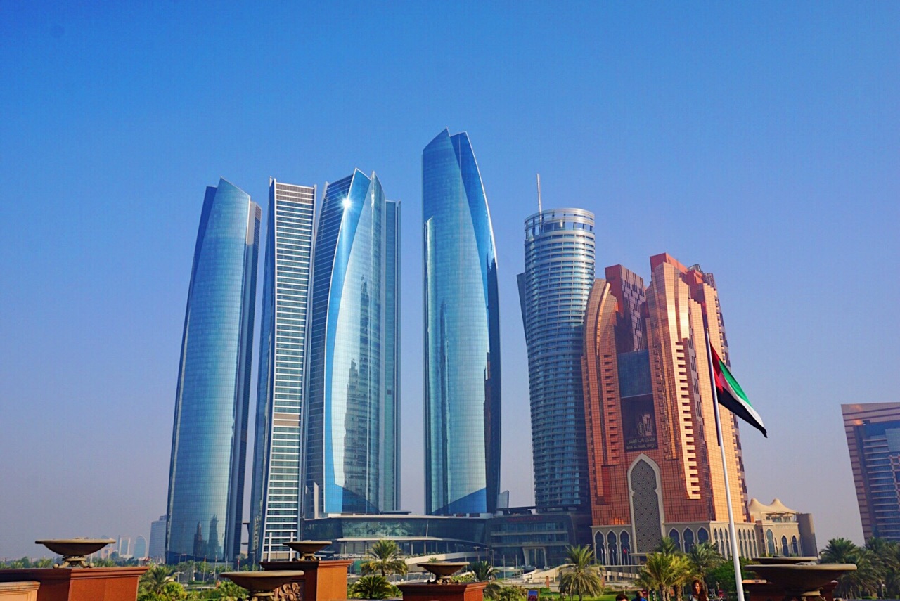 阿布扎比,阿联酋面积最大的酋长国,比迪拜还富