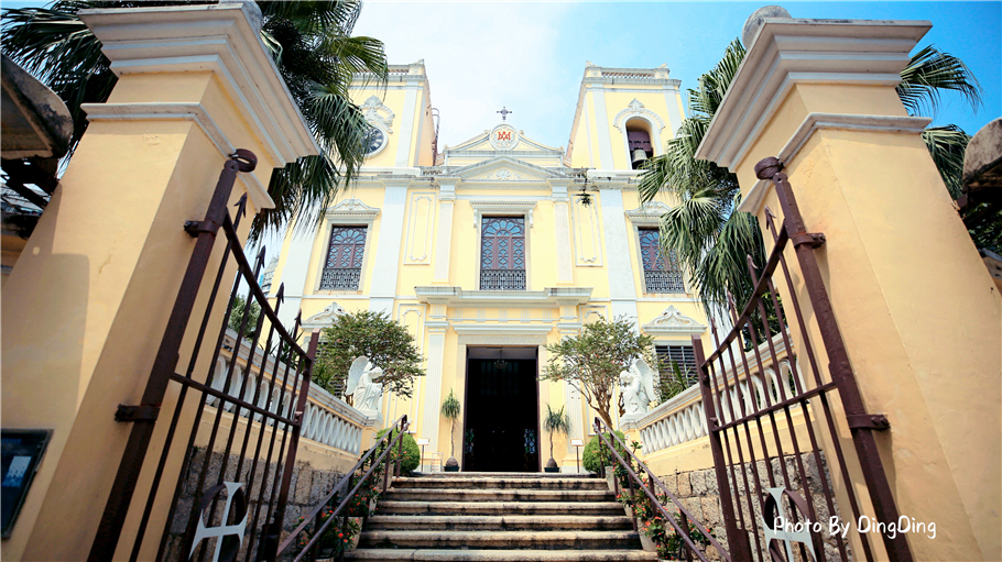 太阳能蓄电池澳门最古老的教堂，立有风信旗杆，是葡萄牙人决定是否出海依据
