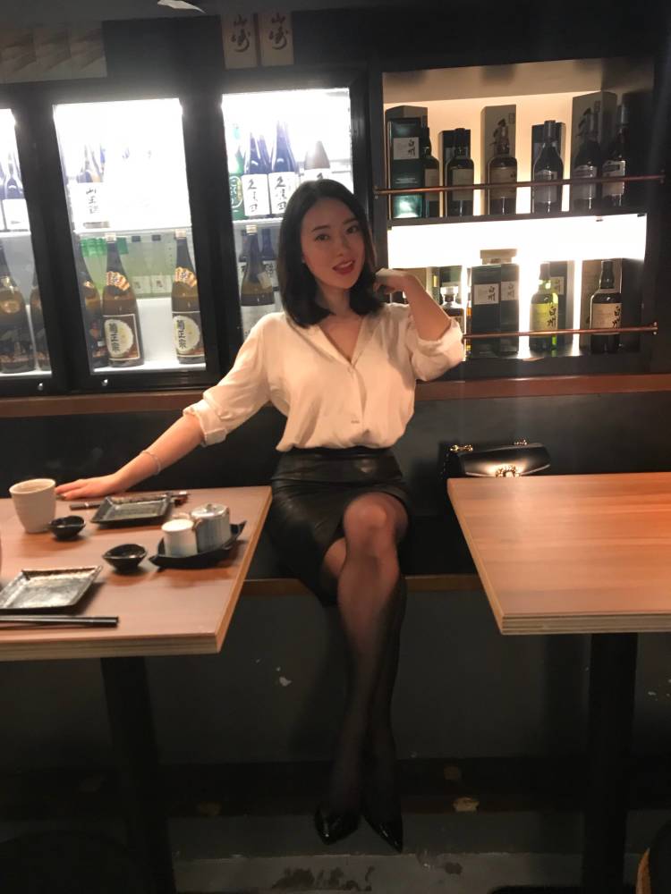 老总和美女出差11-9_出差和酒店前台美女(2)