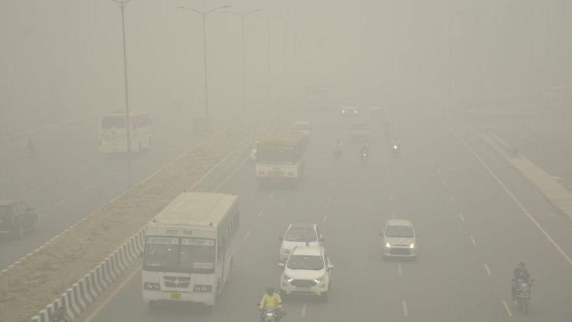 PM2.5爆表！印度首都再实行单双号限行学校关闭1天