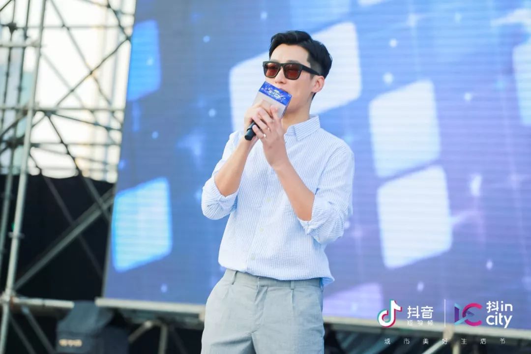 好一点的音乐电台 e51930efbd164d759008f00857d3c54e.jpeg