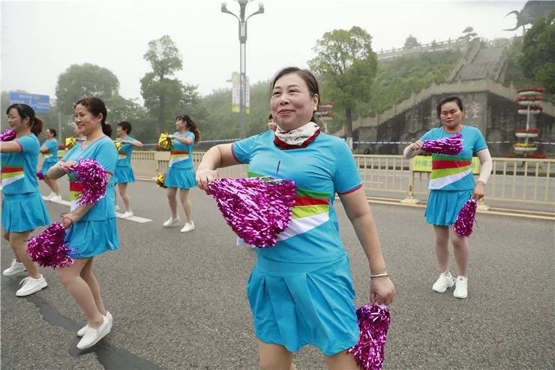 国外跑步姿势视频 ebaad90ad18c438eb84f57dd3e16da4e.jpeg