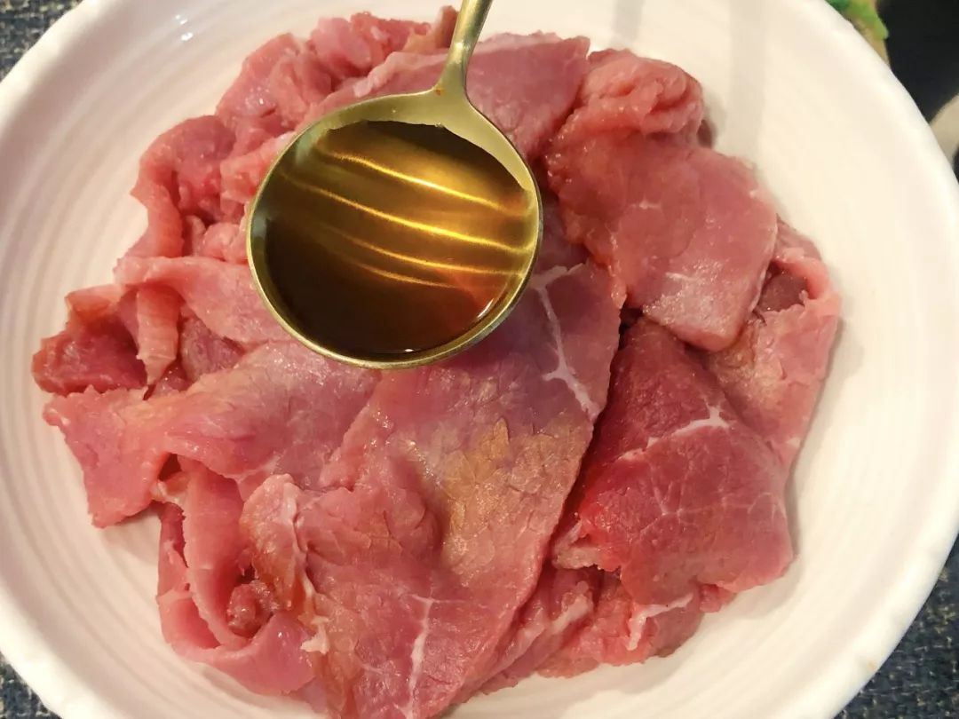 正宗水煮牛肉做法配料 0767d02883ef4daabec6822b943b7e6d.jpeg