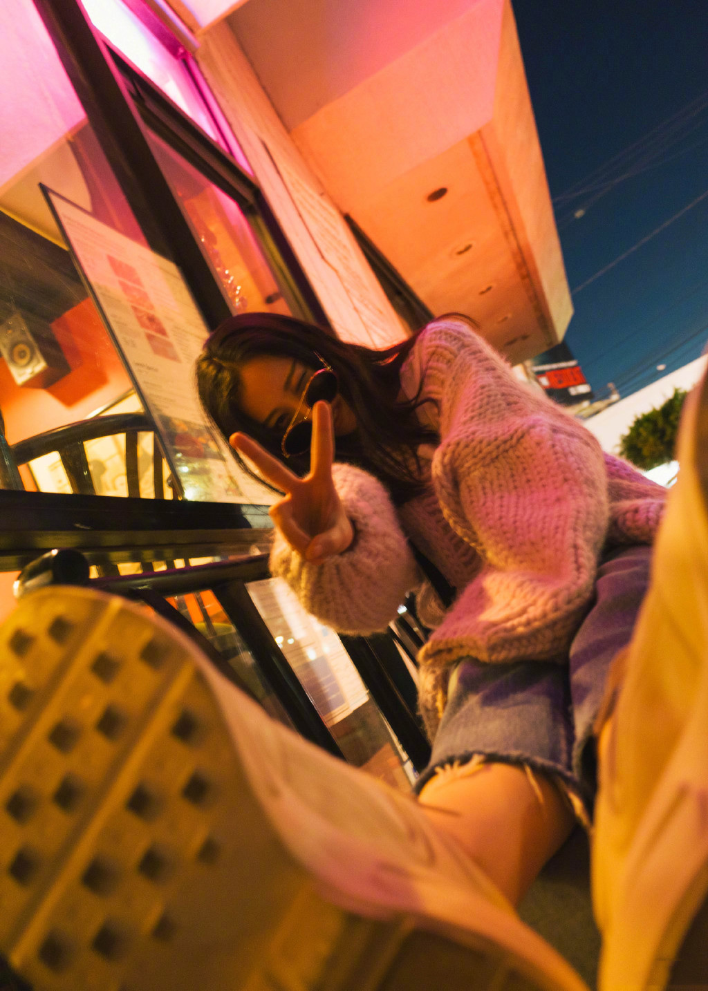 怎么自拍姿势好看有高级感 1c2fcd7c01154531b0669a53d3df075b.jpeg