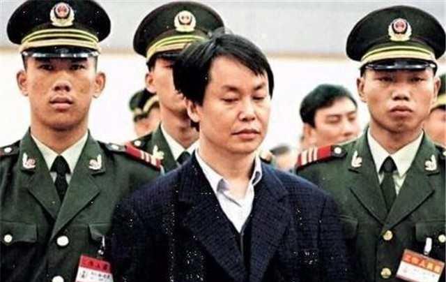 张子强死后他的妻子成大赢家,携20亿移居他国,现在过得怎样?