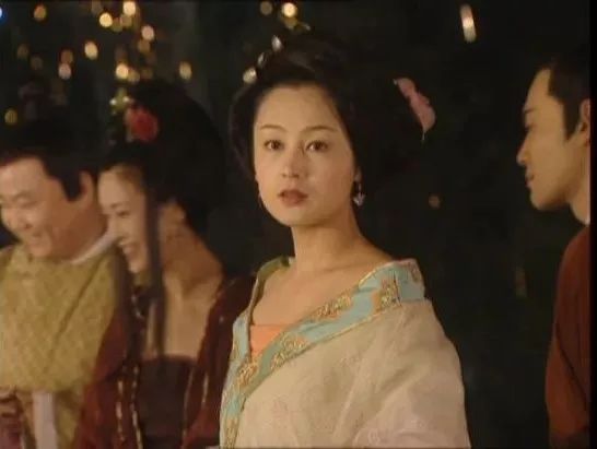 红楼梦2010版 演员表 27c5f8eabf20425386b50f5f70ea47bd.jpeg