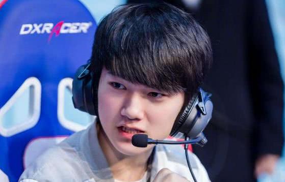 英雄联盟颜值排行_英雄联盟手游超级女主播鹿早早,颜值和技术都超能打(2)