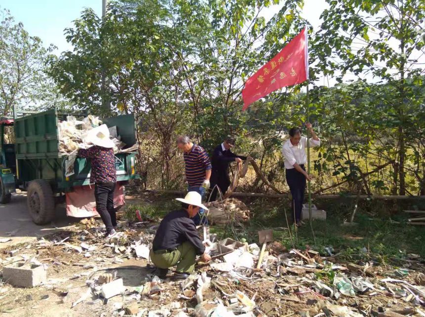 近日,茶塘村第三党支部书记曹孟庭向村支两委反映,在宣传走访的过程中