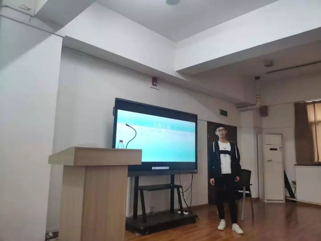 "我的大学梦"主题团日活动暨计算机学院1905班班主任见面会