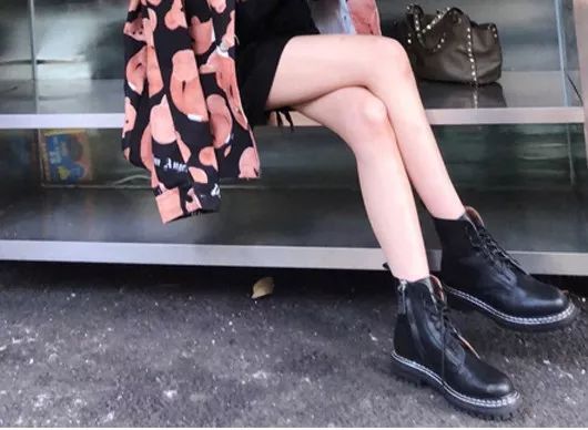 旗舰店直播间鞋子 5341118e5c0045fa8b233374cf6bbc2d.jpeg