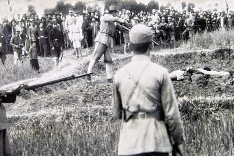 1939年此人一手制造了岷山惨案晚年落发为僧此人是谁