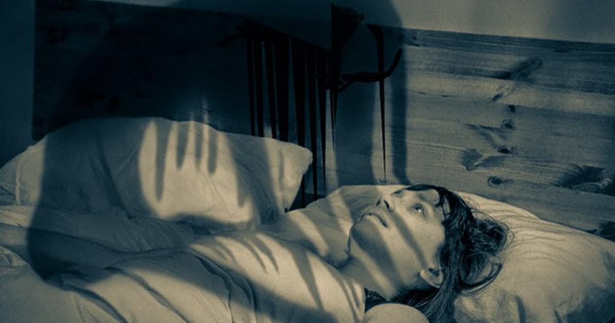 梦境中的抗争，解析梦见被鬼压我心里不爽要起来骂它的深层含义