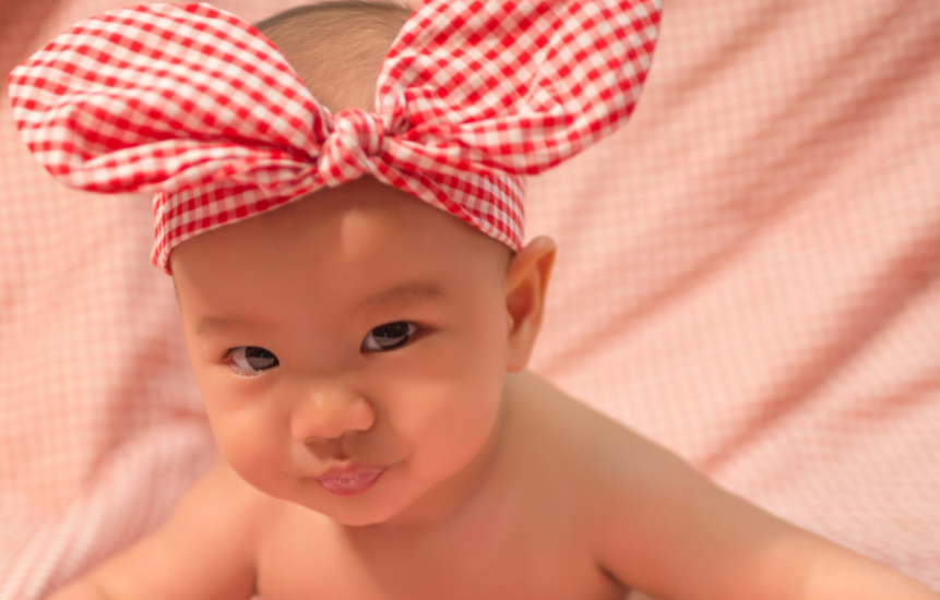 #蛋壳窝窝#母婴物语：新生儿护理眼睛也是有讲究的？