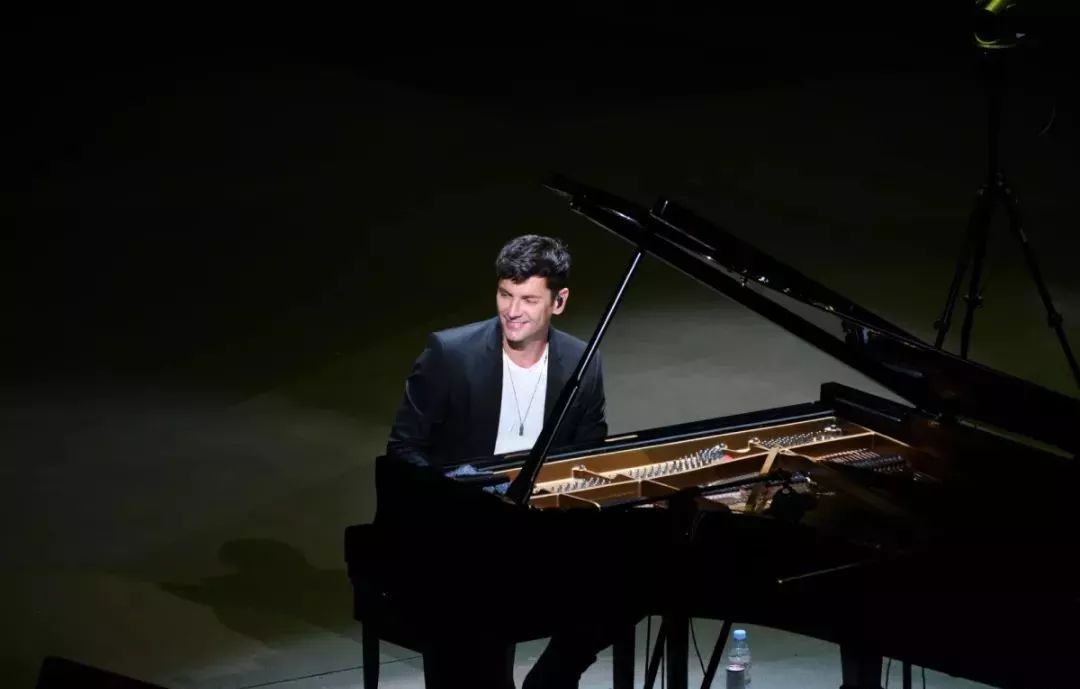 迢迢共此生钢琴曲谱_迢迢共此生简谱(3)