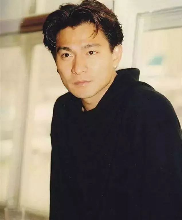 那个为追刘德华家破人亡的姑娘,现在怎么样了?