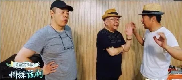 一把年纪还敢签卖身契，张国立怎么生了个狗儿