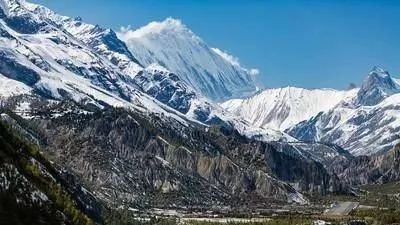 西藏著名景点分别在哪些地方 2450d563f3b34e0a9e8239e2018d2014.jpeg