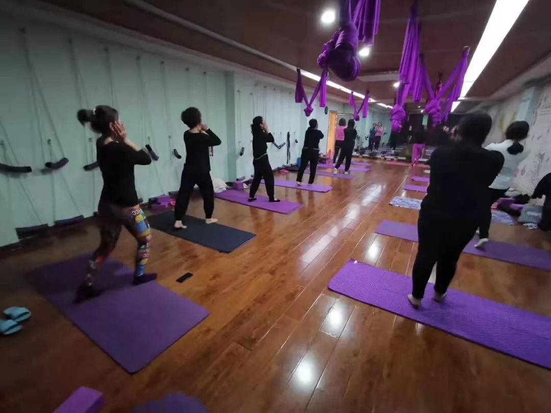 瑜伽免费课程表 5eeca7b165a84ba9ad5fde50c554903b.jpeg