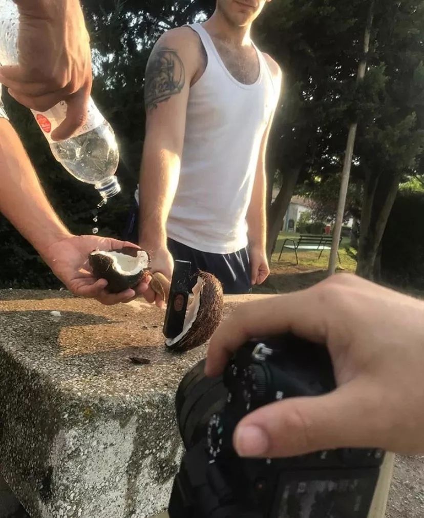 876dba8598024b448436d526973658af.jpeg