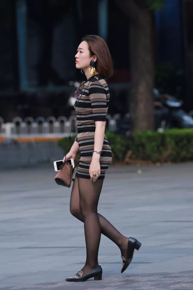 微胖女生怎么穿丝袜好看 e3fb152d4b9441f0b559488f65451286.jpeg