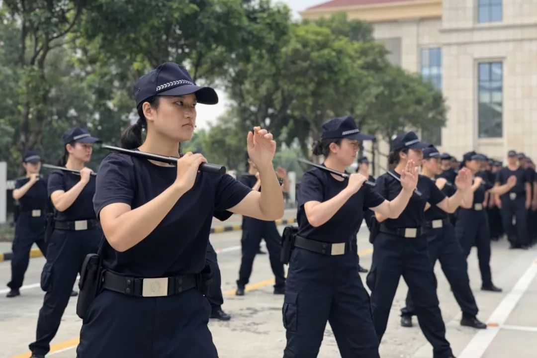 深圳辅警招聘_深圳辅警招聘,99人争一岗,深圳辅警待遇真的有那么好吗