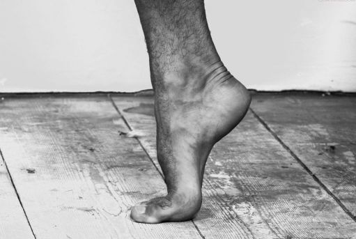 什么人不能踮脚尖 2a0b39111200448f92b4d096c5bac266.jpeg